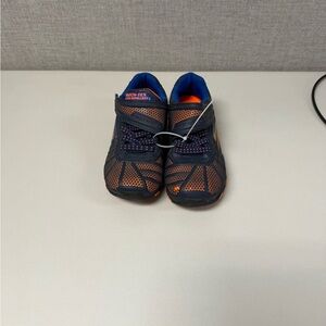 Skechers Boys Size 2 Shoes